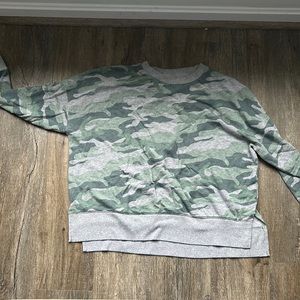 Camo long sleeved top
